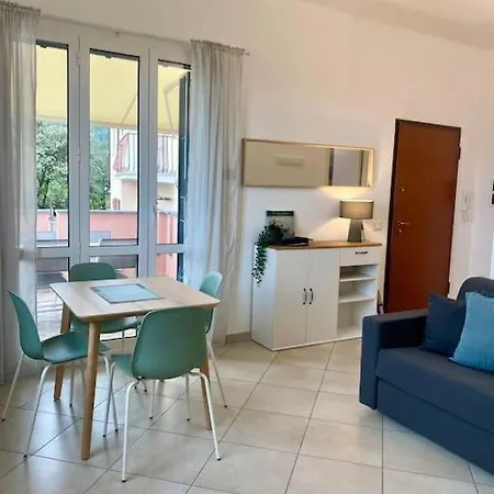 Giardino E Parcheggio Apartman *