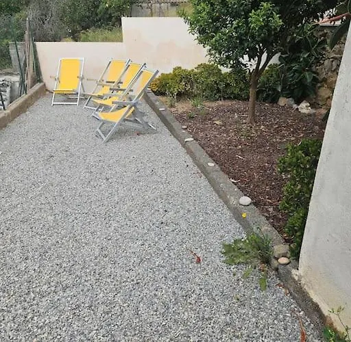 Giardino E Parcheggio